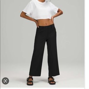 Lululemon city sleek wide leg cropped